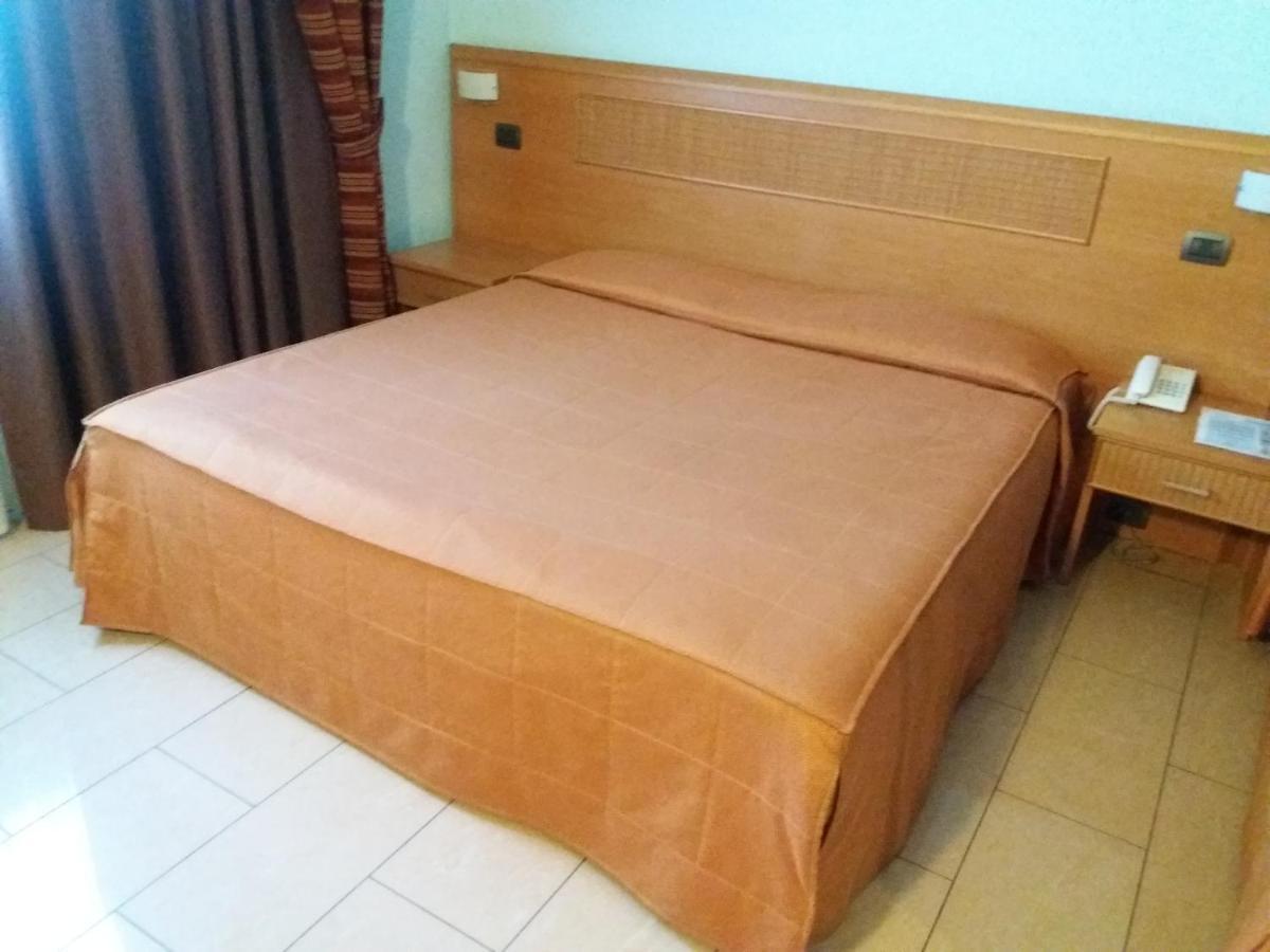 Hotel Panorama Cambiano Kültér fotó