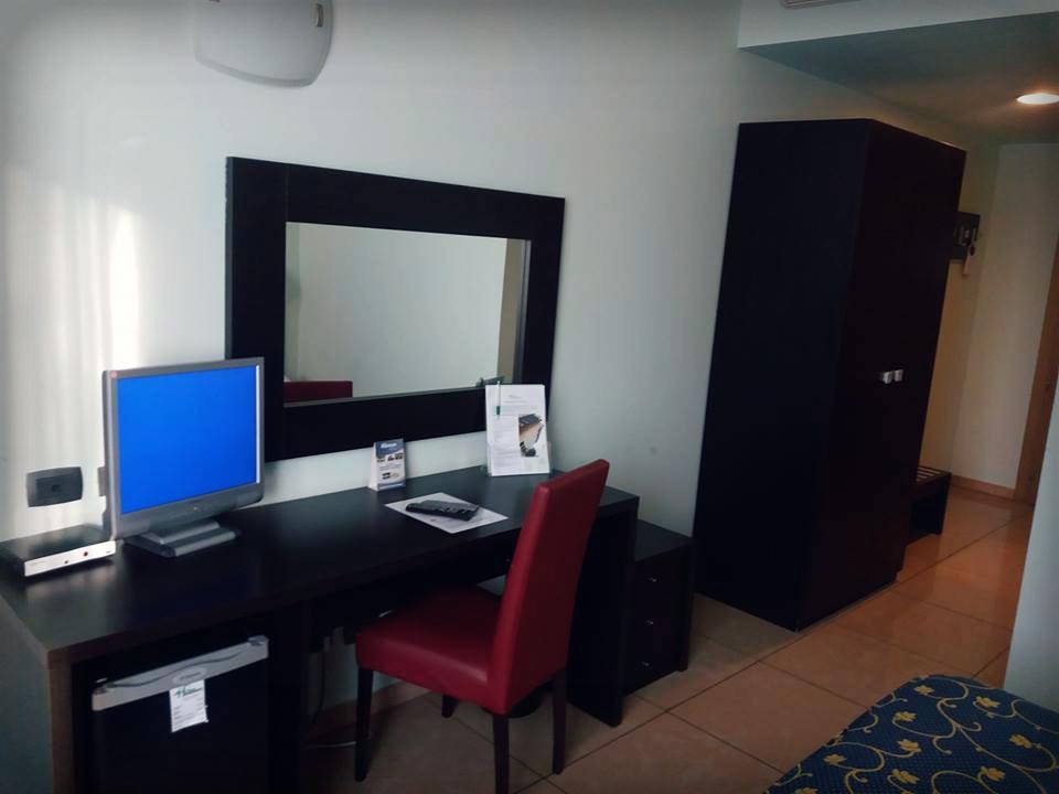 Hotel Panorama Cambiano Szoba fotó