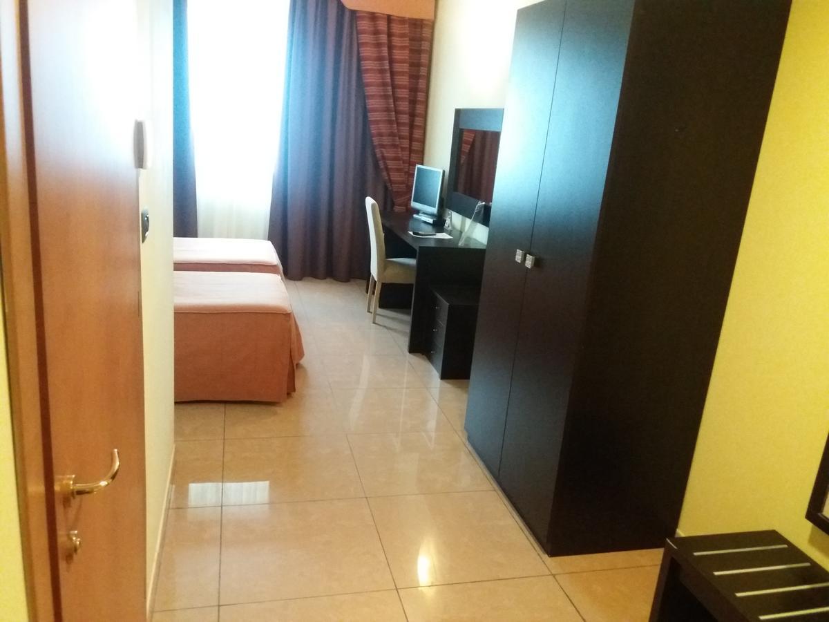 Hotel Panorama Cambiano Kültér fotó